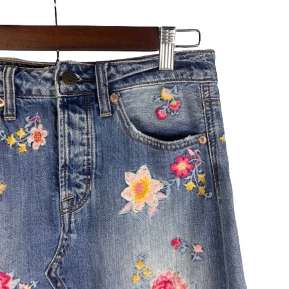 American Eagle Womens Embroidered Floral Denim Mini Skirt Size 2 Festival Boho - Picture 4 of 15